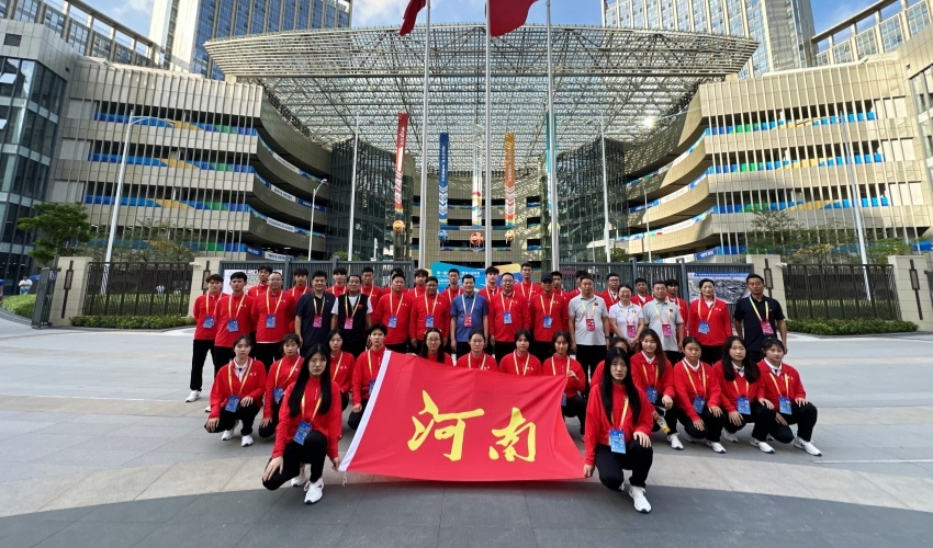 我校教师参加中华人民共和国第一届学生（青年）运动会河南代表团参赛保障工作